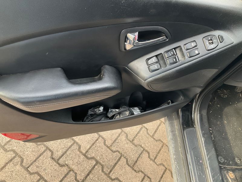 Hyundai ix35 2.0 CRDi Comfort AWD 2014 – снимка 33