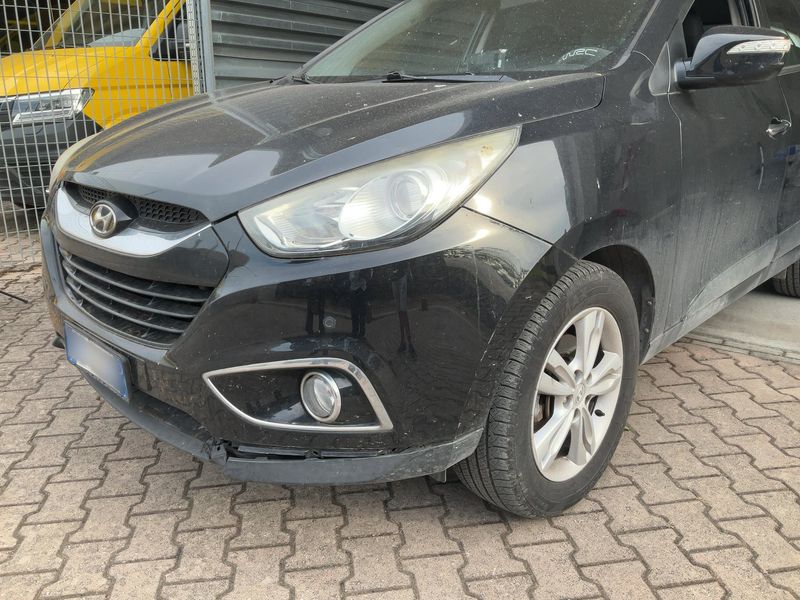 Hyundai ix35 2.0 CRDi Comfort AWD 2014 – снимка 2