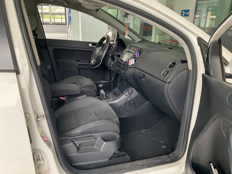 Volkswagen Golf VI Plus 1.6 TDI Highline 2011 – снимка 3