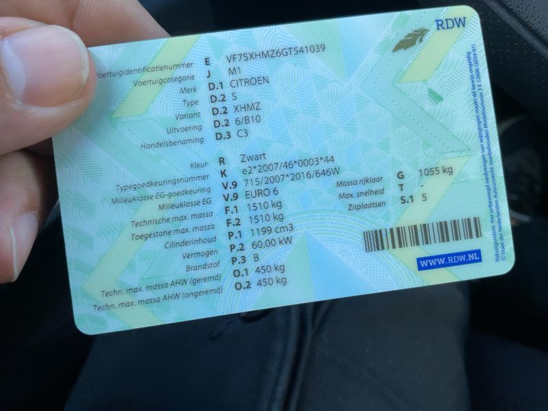 Citroen C3 1.2 PureTech Feel 2017 – снимка 20