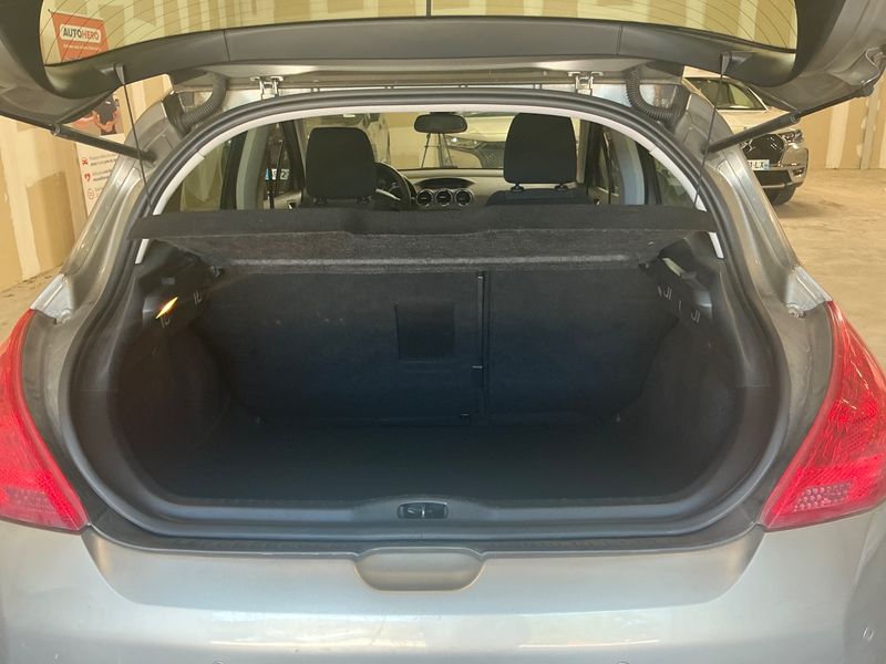 Peugeot 308 1.6 Style 2013 – снимка на щета