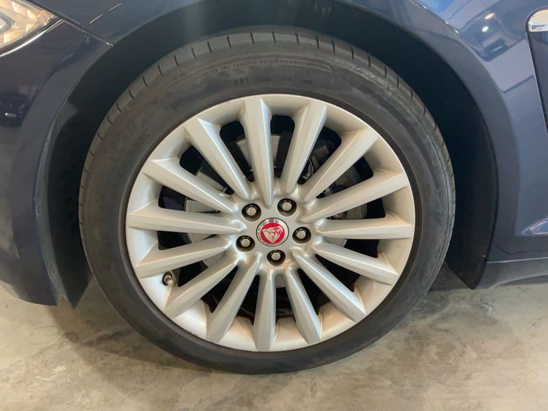 Jaguar XF 2.2 D 2014 – снимка 3