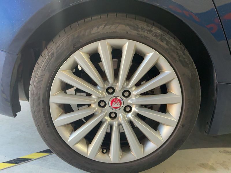 Jaguar XF 2.2 D 2014 – снимка 9