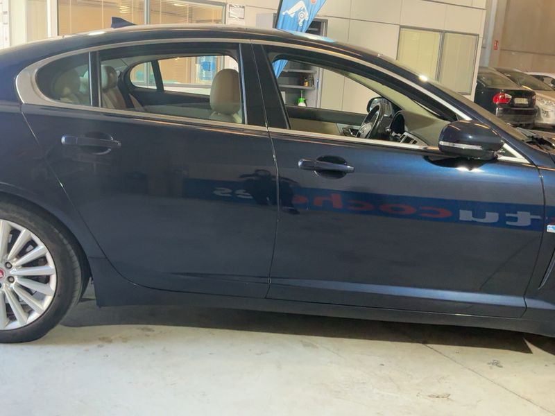 Jaguar XF 2.2 D 2014 – снимка 10