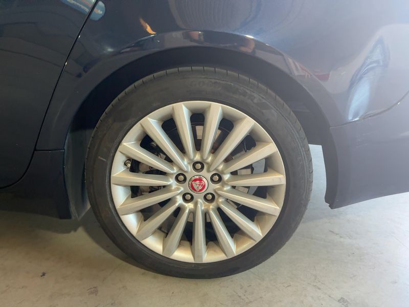 Jaguar XF 2.2 D 2014 – снимка 5