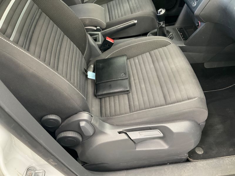Volkswagen Touran 1.6 TDI Cup 2014 – снимка 49
