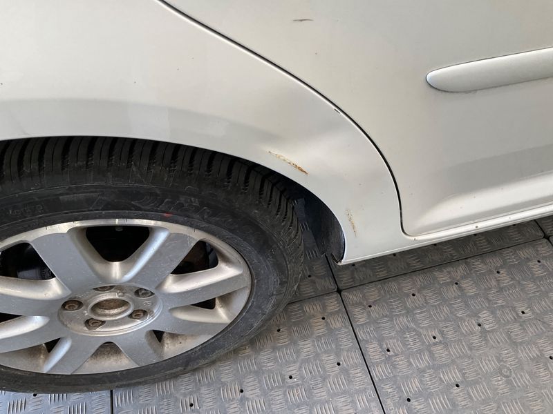Volkswagen Touran 1.6 TDI Cup 2014 – снимка 25