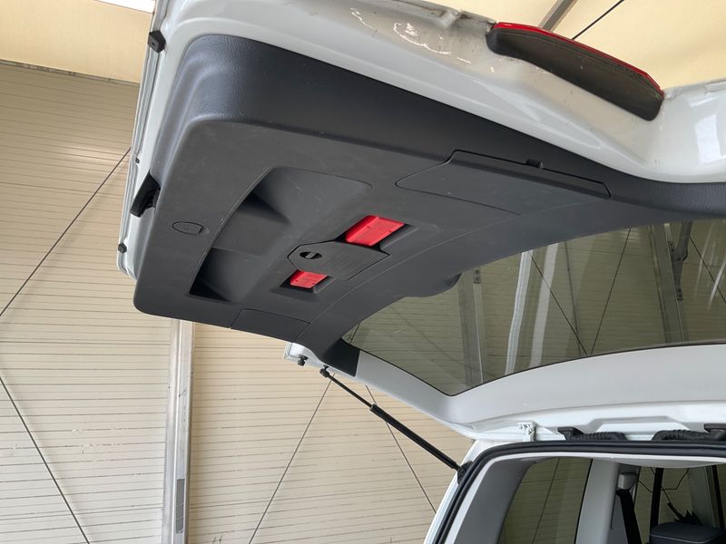 Volkswagen Touran 1.6 TDI Cup 2014 – снимка 37