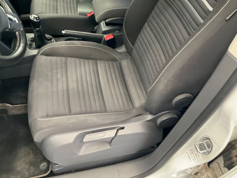 Volkswagen Touran 1.6 TDI Cup 2014 – снимка 43