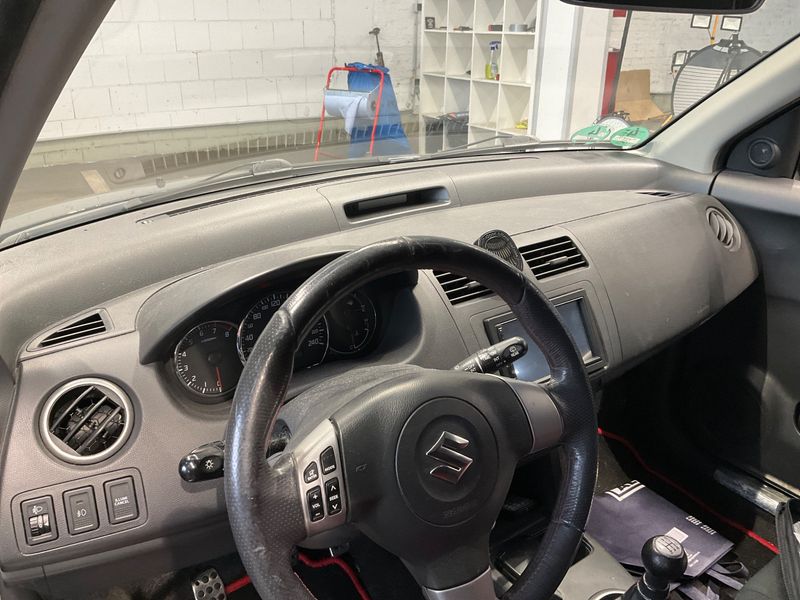 Suzuki Swift 1.6 Sport 2007 – снимка 41