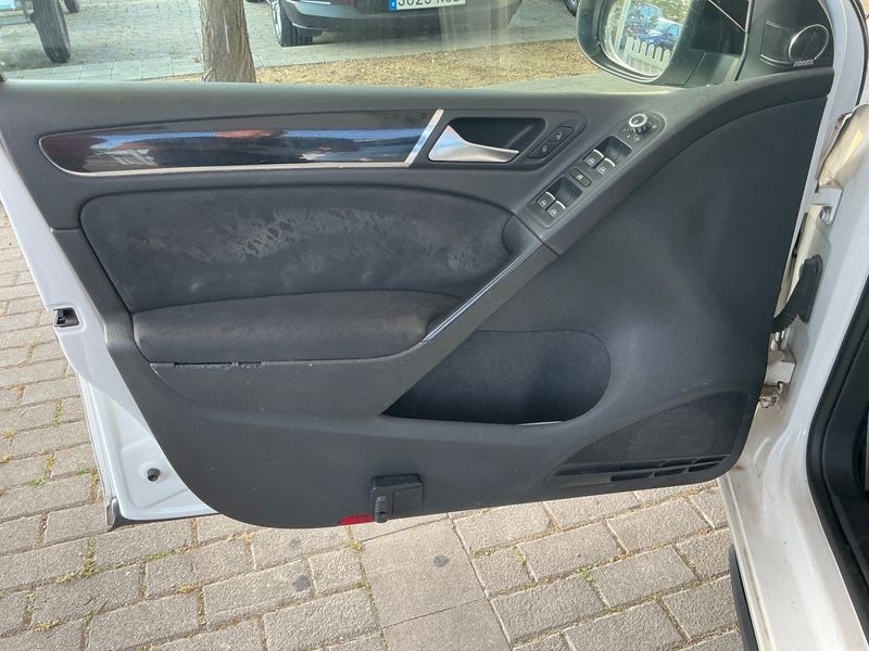 Volkswagen Golf VI 2.0 TSI GTI 2009 – снимка 24
