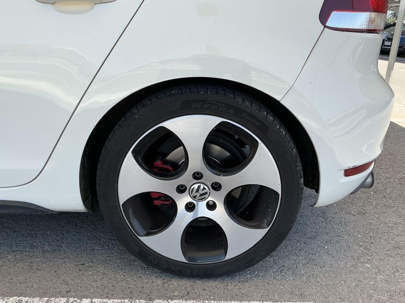 Volkswagen Golf VI 2.0 TSI GTI 2009 – снимка 5