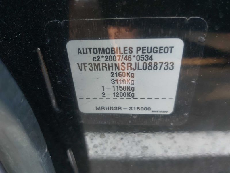 Peugeot 5008 1.2 PureTech Allure 2019 – снимка 19