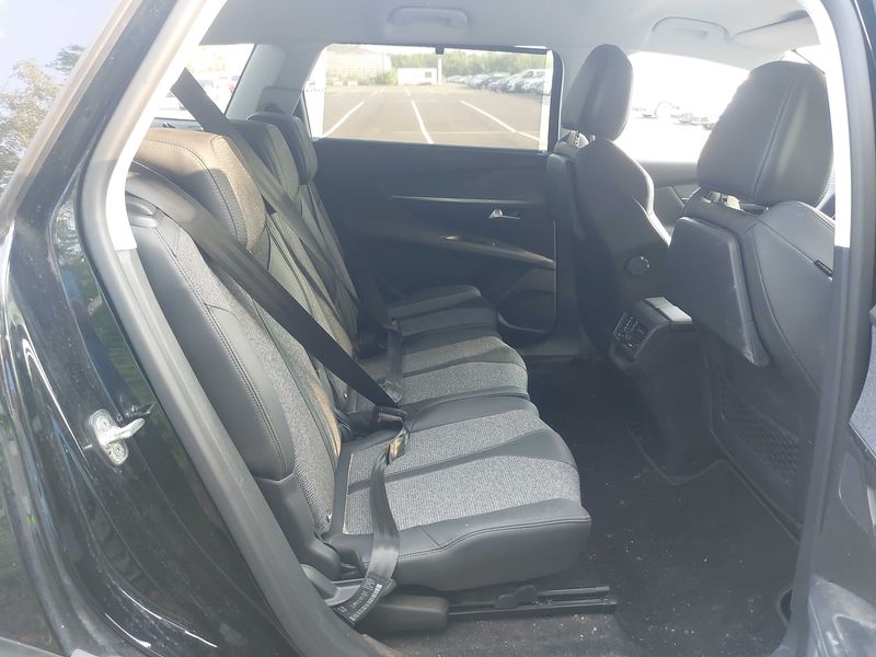 Peugeot 5008 1.2 PureTech Allure 2019 – снимка 14