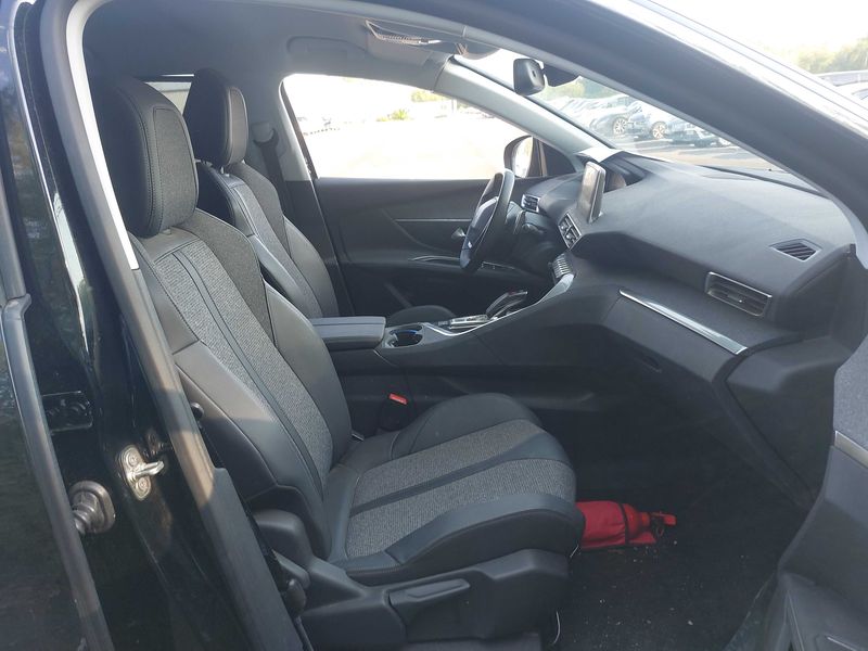 Peugeot 5008 1.2 PureTech Allure 2019 – снимка 10
