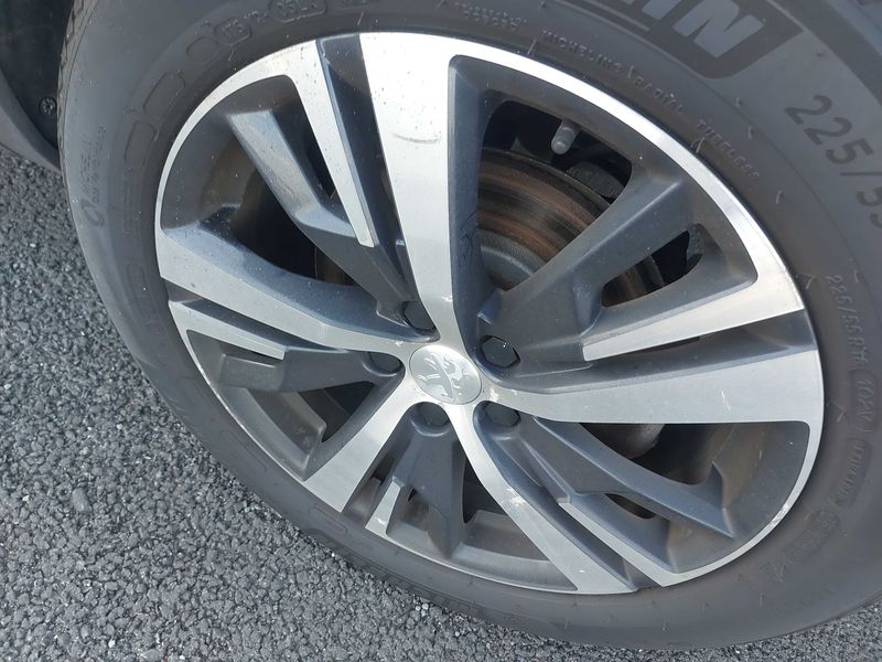 Peugeot 5008 1.2 PureTech Allure 2019 – снимка 26