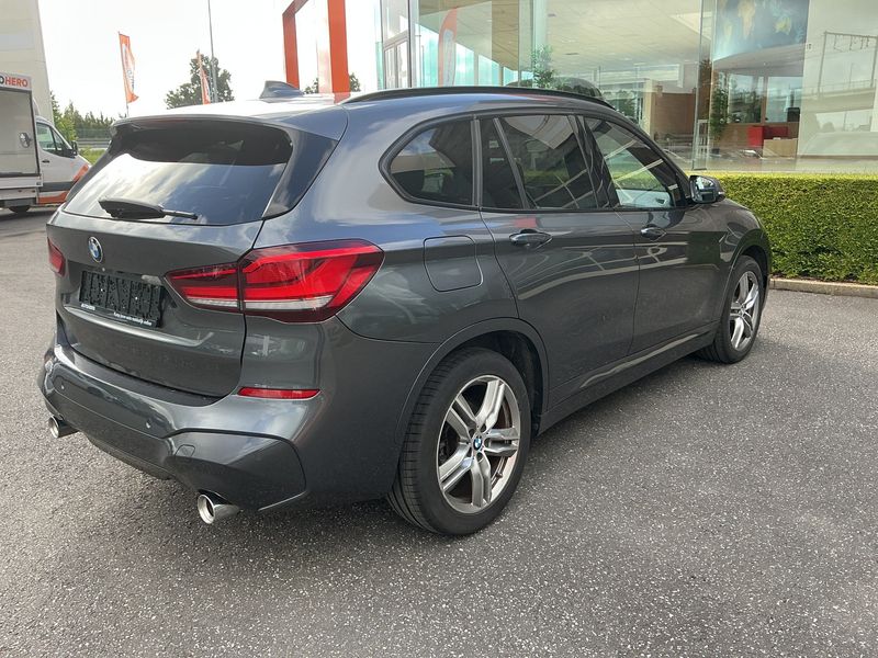 BMW X1 sDrive 18d Sport Line 2020 – снимка 8