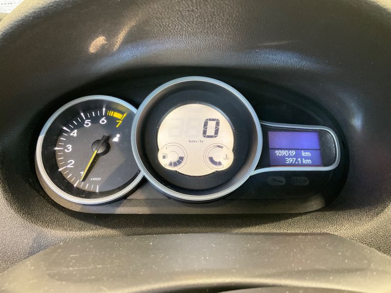 Renault Megane 1.6 Expression 2010 – снимка 4