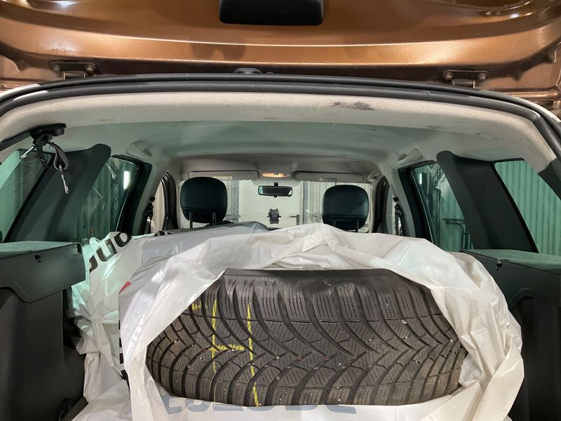 Dacia Duster 1.5 dCi Prestige 4x4 2011 – снимка 34