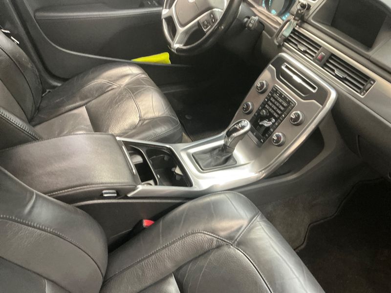Volvo V70 2.0 D4 Momentum 2013 – снимка 31