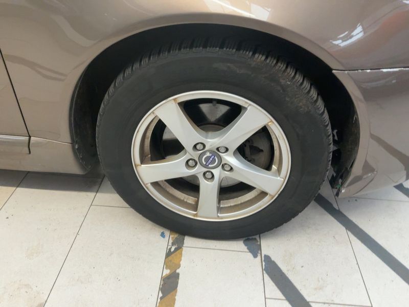Volvo V70 2.0 D4 Momentum 2013 – снимка 11