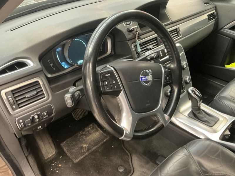 Volvo V70 2.0 D4 Momentum 2013 – снимка 35