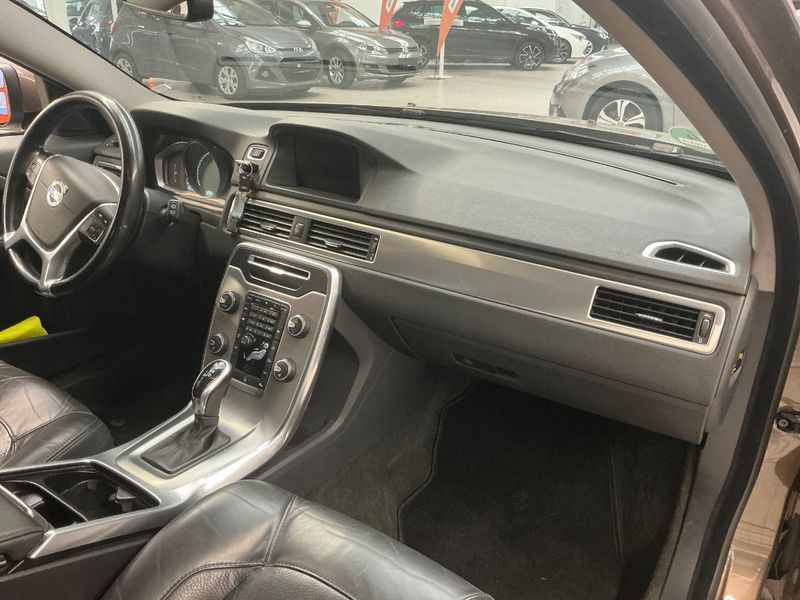 Volvo V70 2.0 D4 Momentum 2013 – снимка 30