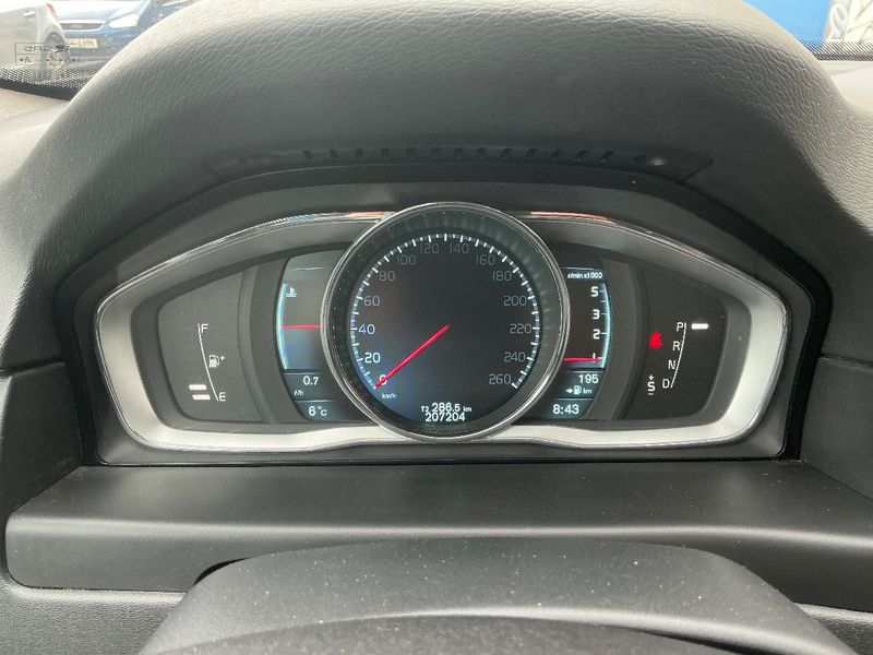 Volvo V70 2.0 D4 Momentum 2013 – снимка 18