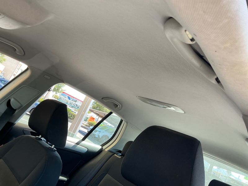 Volkswagen Golf VI 1.6 TDI Sport 2011 – снимка на щета 35