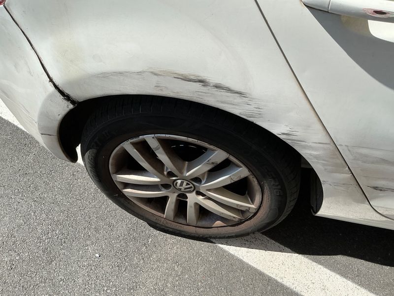Volkswagen Golf VI 1.6 TDI Sport 2011 – снимка на щета 32