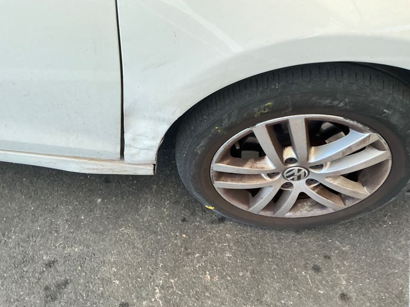 Volkswagen Golf VI 1.6 TDI Sport 2011 – снимка на щета 31