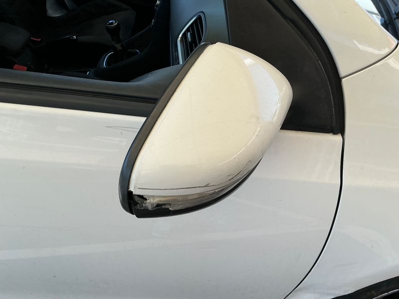 Volkswagen Golf VI 1.6 TDI Sport 2011 – снимка на щета 33