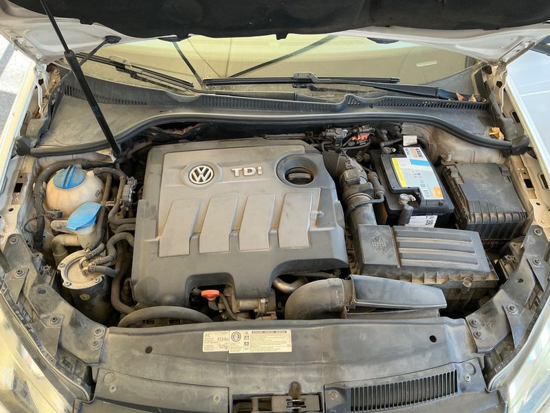 Volkswagen Golf VI 1.6 TDI Sport 2011 – снимка 25