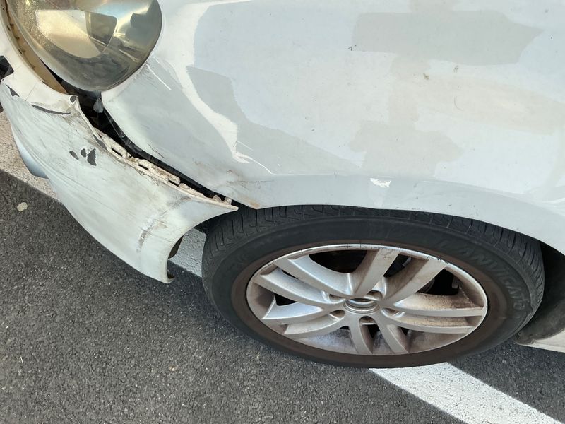 Volkswagen Golf VI 1.6 TDI Sport 2011 – снимка на щета 42