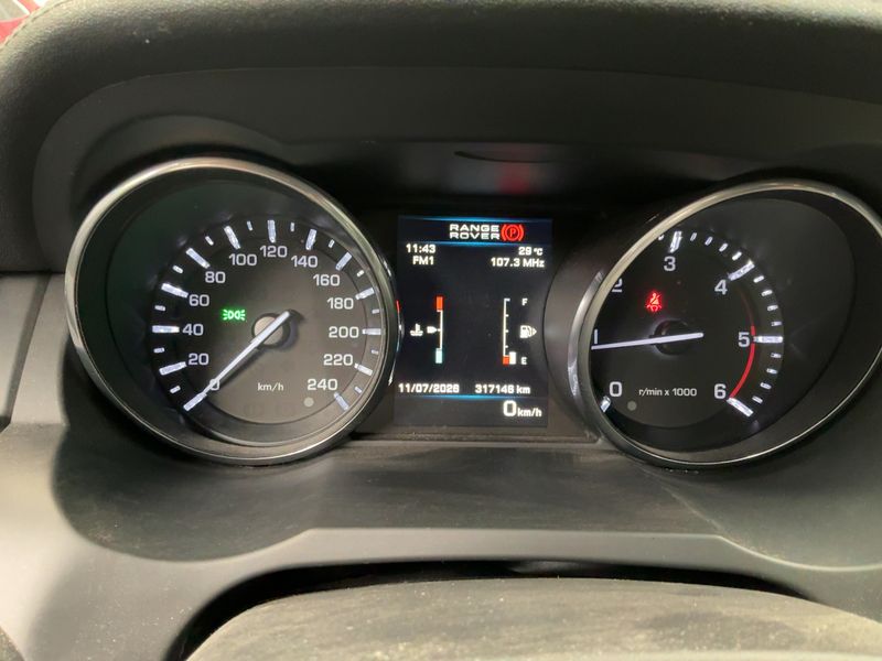 Land Rover Evoque 2.2 Sd4 Pure 2013 – снимка 18