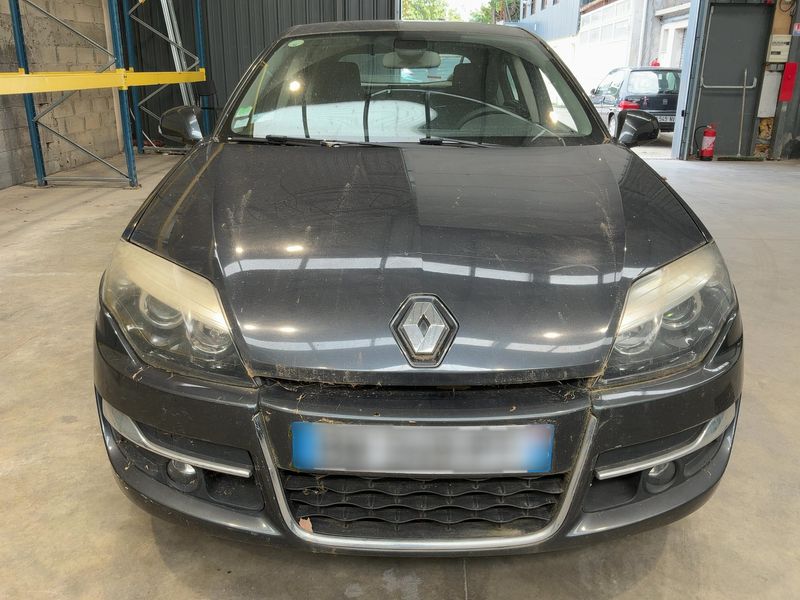 Renault Laguna 2.0 dCi Black Edition 2011 – снимка 14