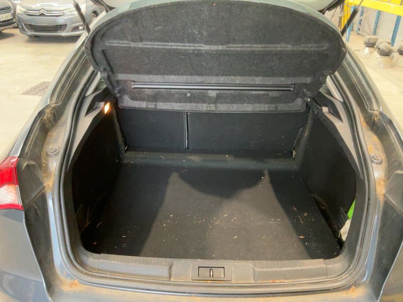 Renault Laguna 2.0 dCi Black Edition 2011 – снимка 15