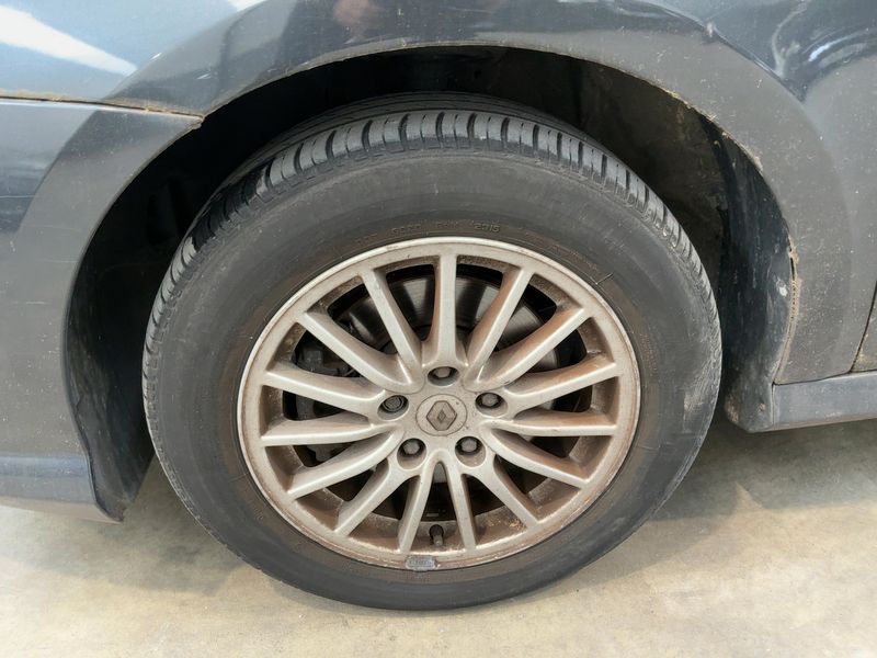Renault Laguna 2.0 dCi Black Edition 2011 – снимка 3