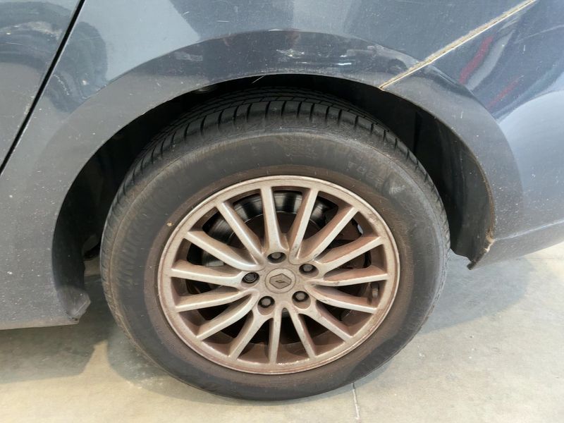 Renault Laguna 2.0 dCi Black Edition 2011 – снимка 5