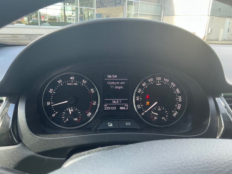 Skoda Rapid Spaceback 1.2 TSI Elegance 2013 – снимка 4