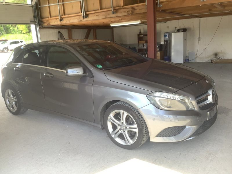 Mercedes-Benz A-Klasse A 180 BlueEfficiency Urban 2013 – снимка 12