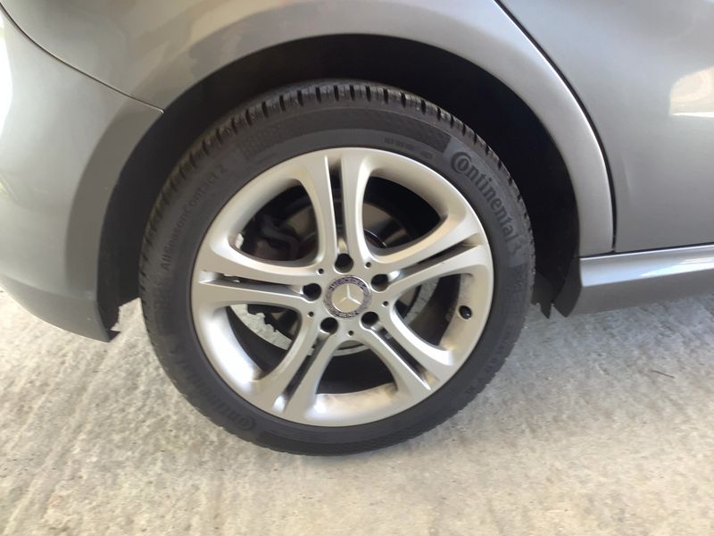 Mercedes-Benz A-Klasse A 180 BlueEfficiency Urban 2013 – снимка 9