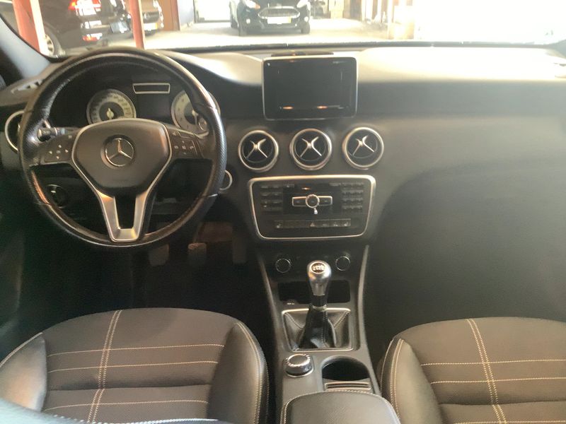 Mercedes-Benz A-Klasse A 180 BlueEfficiency Urban 2013 – снимка 17