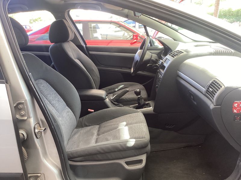 Peugeot 407 1.6 HDi SR Confort 2005 – снимка 3