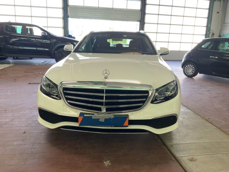 Mercedes-Benz E-Klasse E 200 Mild-Hybrid T Exclusive 2020 – снимка 14
