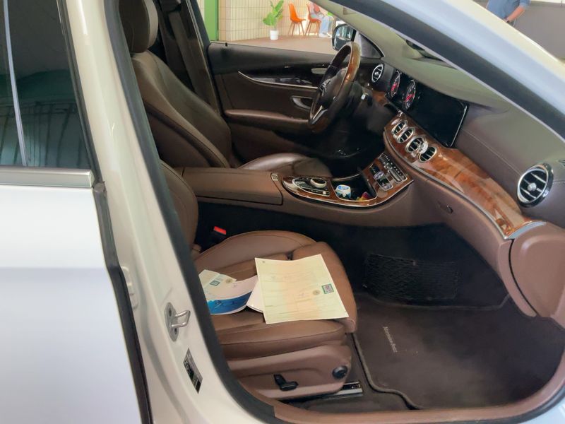 Mercedes-Benz E-Klasse E 200 Mild-Hybrid T Exclusive 2020 – снимка 17