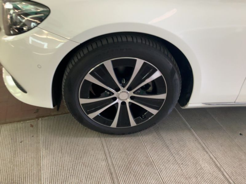 Mercedes-Benz E-Klasse E 200 Mild-Hybrid T Exclusive 2020 – снимка 3