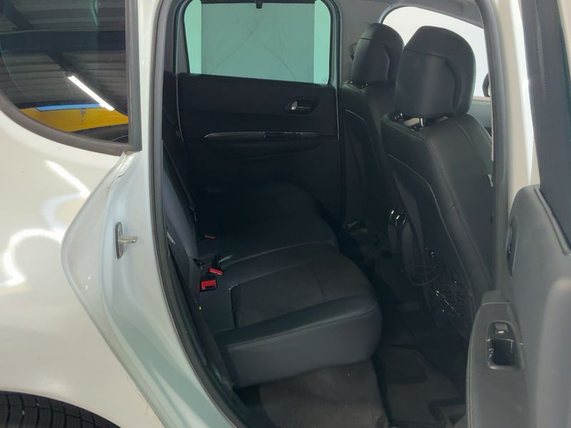 Peugeot 3008 1.6 HDi Allure 2014 – снимка 19