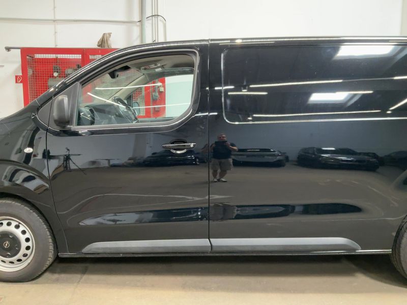 Opel Vivaro 2.0 Diesel XL 2025 – снимка 4