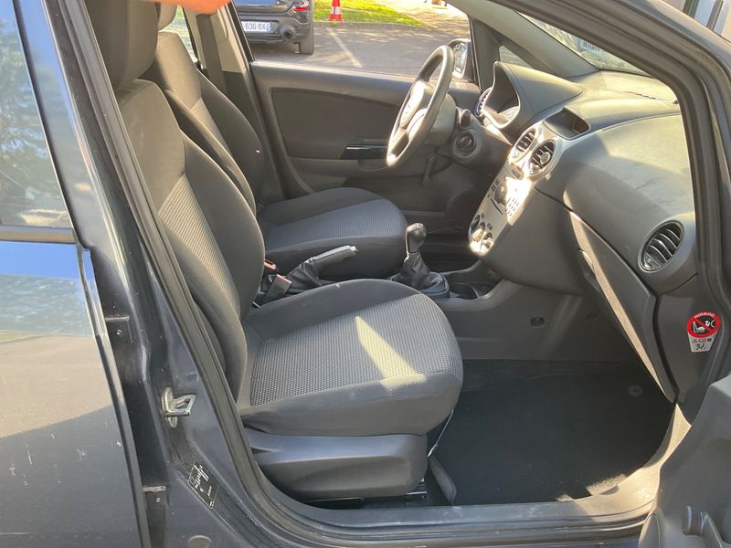 Opel Corsa 1.2 Essentia 2010 – снимка 3
